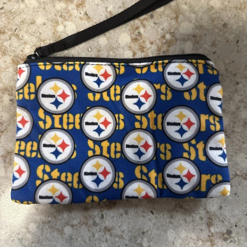 NFL Team Makeup/ Coin Pouch‎ with Zipper - Approx. 7x5